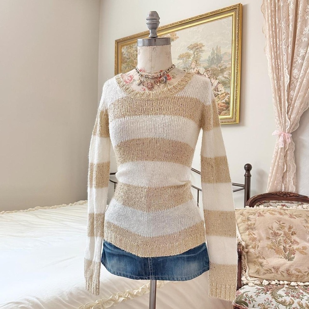 Rue 21 size medium cream and tan striped lightweight knit sweater